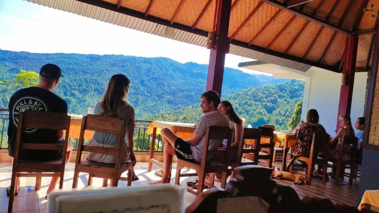 Aris Homestay And Warung Made Munduk Exterior foto