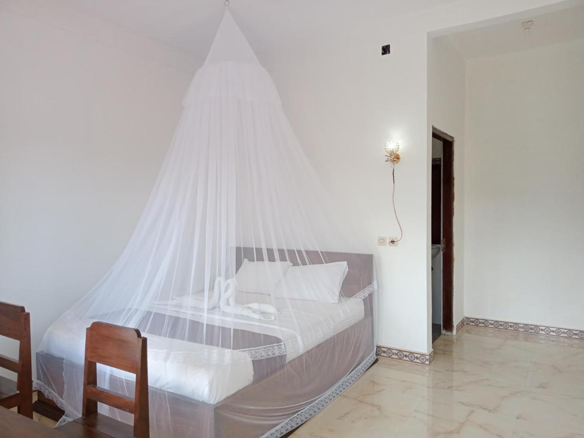 Aris Homestay And Warung Made Munduk Exterior foto