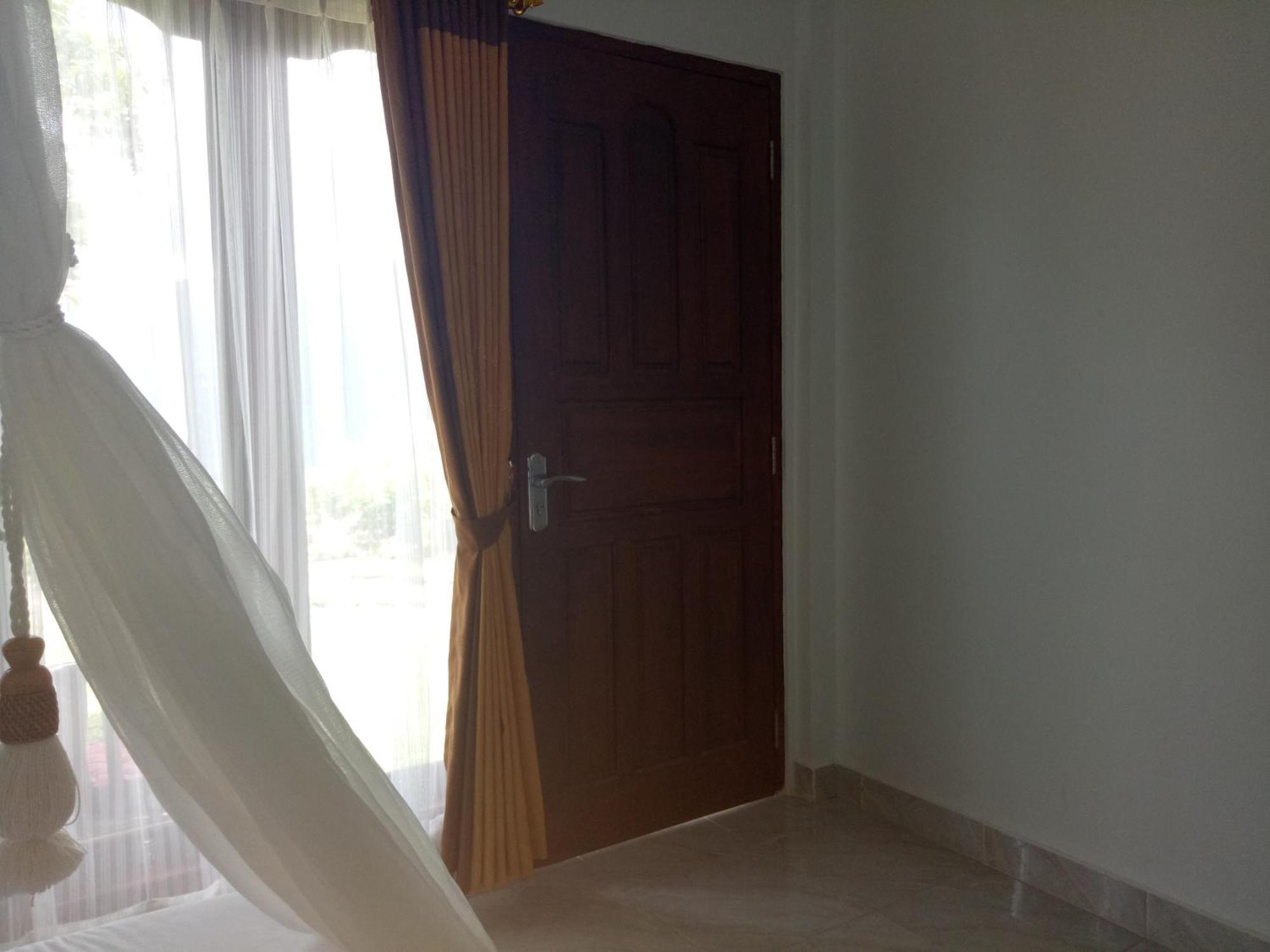 Aris Homestay And Warung Made Munduk Exterior foto